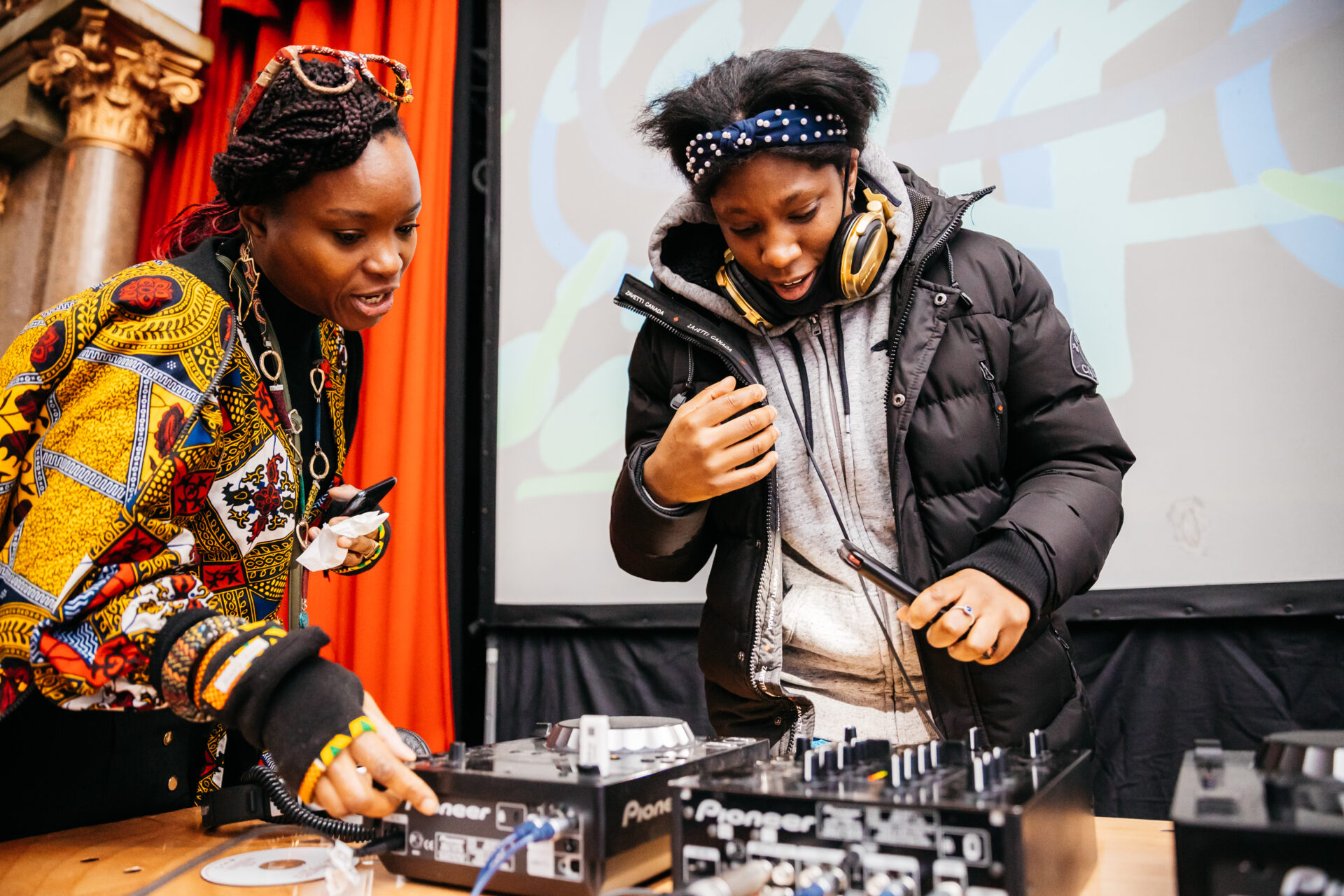 An image of the artist dj 4 blue performing a set at Club Soda.